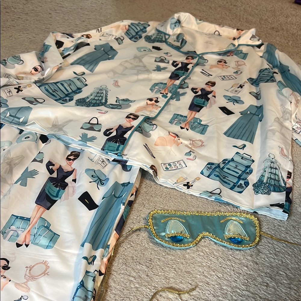 Breakfast at Tiffany’s Women's Pajama Set with Eye Mask